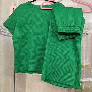 Green Textured Short Sleeve Top and Pants Set